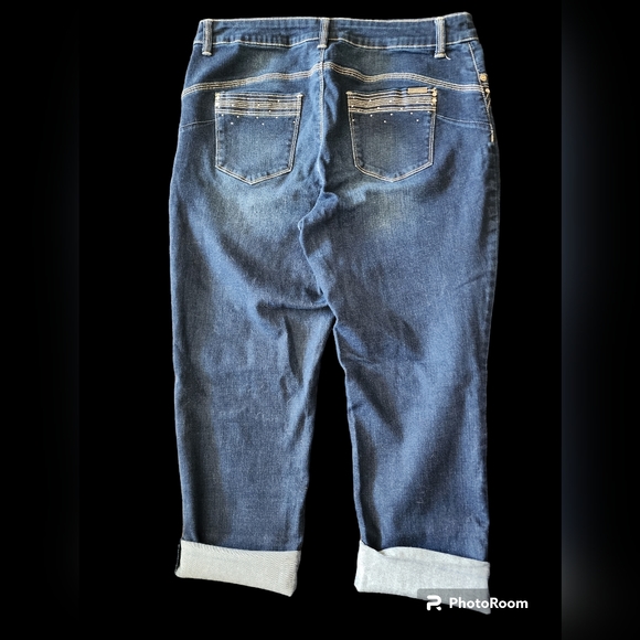 Chicos So Lifting Cropped Denim - Picture 3 of 4